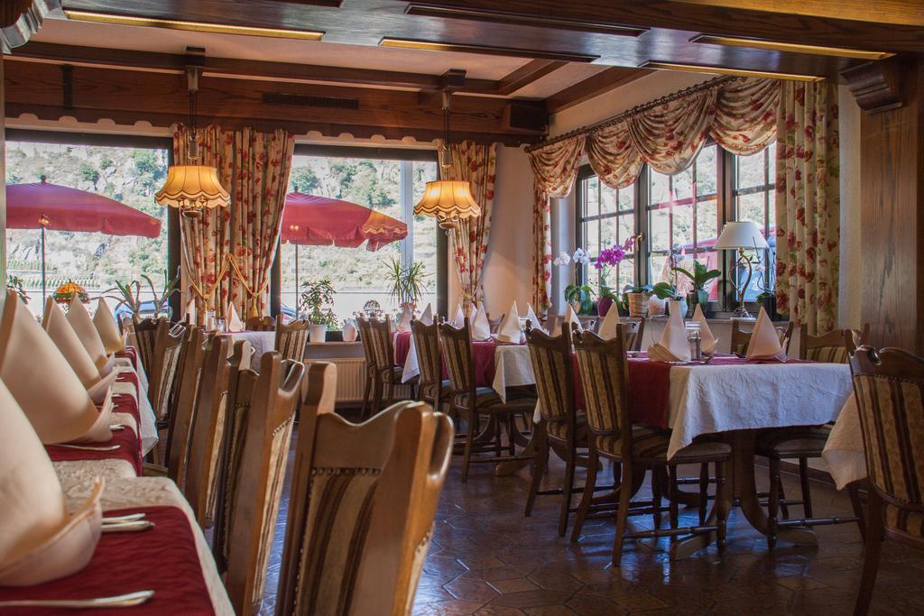 Hotel & Restaurant Krone Kestert Eksteriør bilde