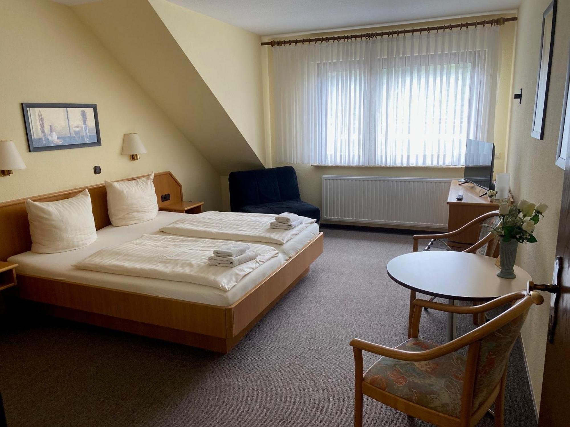 Hotel & Restaurant Krone Kestert Eksteriør bilde