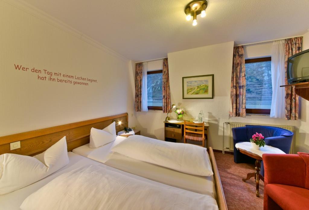 Hotel & Restaurant Krone Kestert Eksteriør bilde