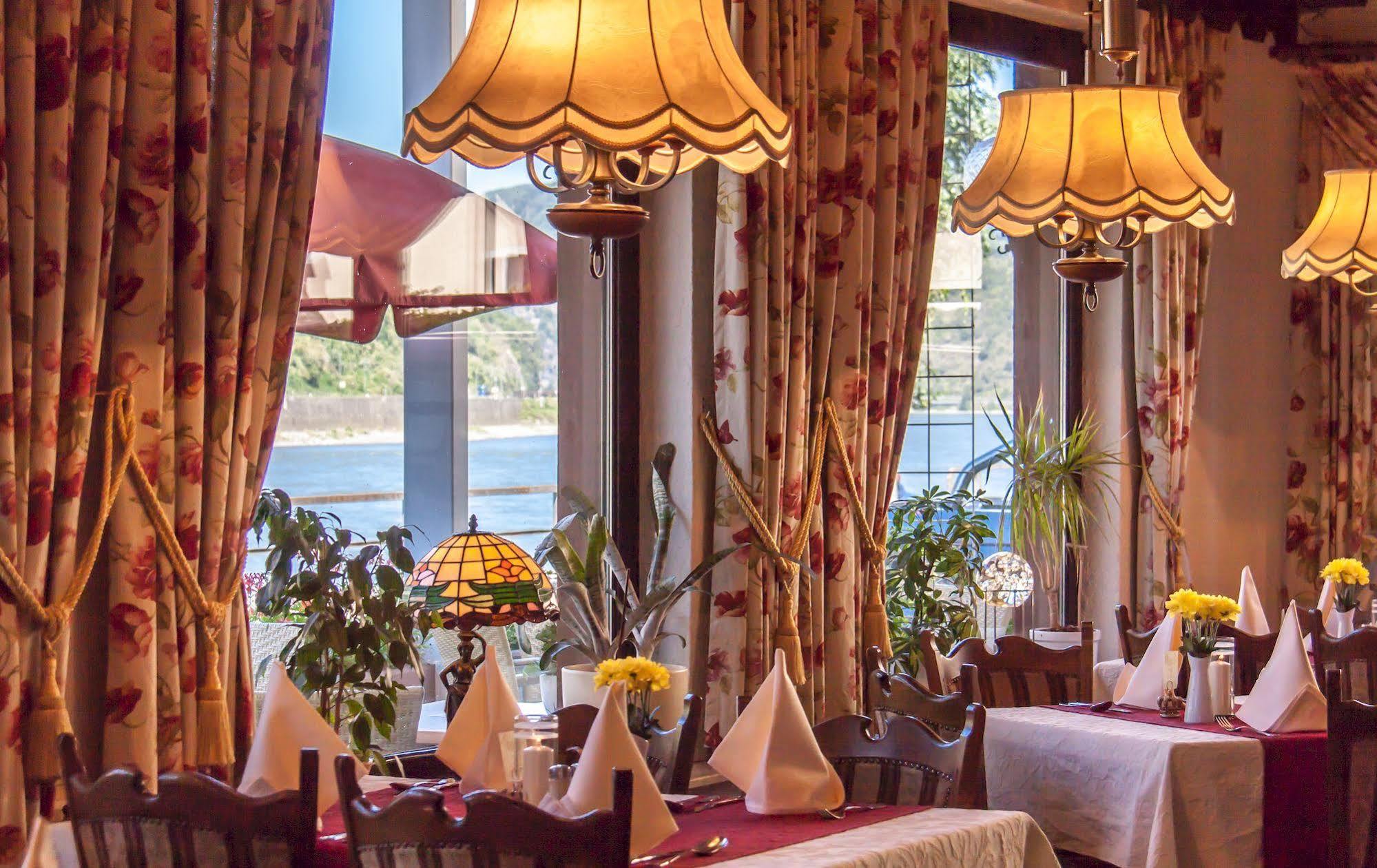 Hotel & Restaurant Krone Kestert Eksteriør bilde
