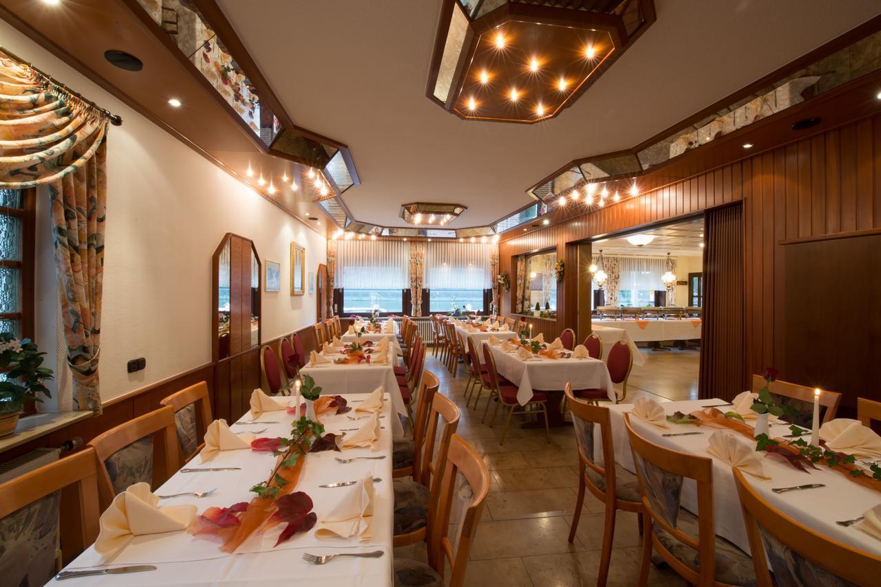 Hotel & Restaurant Krone Kestert Eksteriør bilde