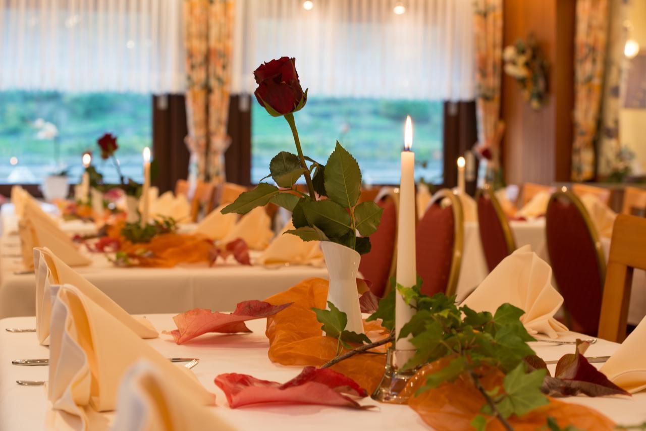 Hotel & Restaurant Krone Kestert Eksteriør bilde